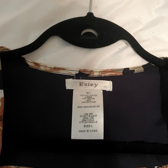 Floral topper - Picture 2 of 2